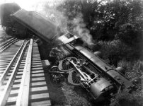 train_derail.jpg