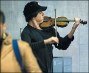 Joshua_Bell_violinist.jpg