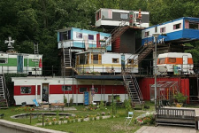 redneck-mansion2.png
