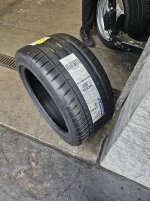 Tire Wheel Automotive tire Motor vehicle Tread