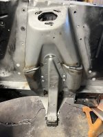 Metal Silver Hood Synthetic rubber Metal Silver Hood Synthetic rubber